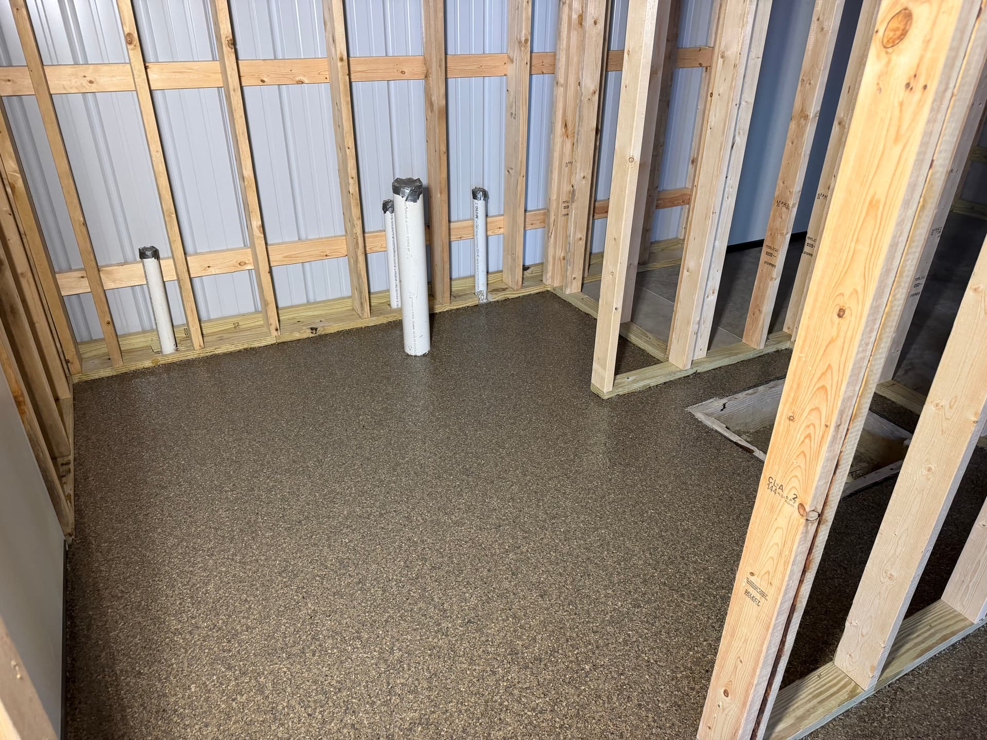 Gallery photos for Obsidian Flake Epoxy Floor System for a Shop Office and Kitchen: Image #4