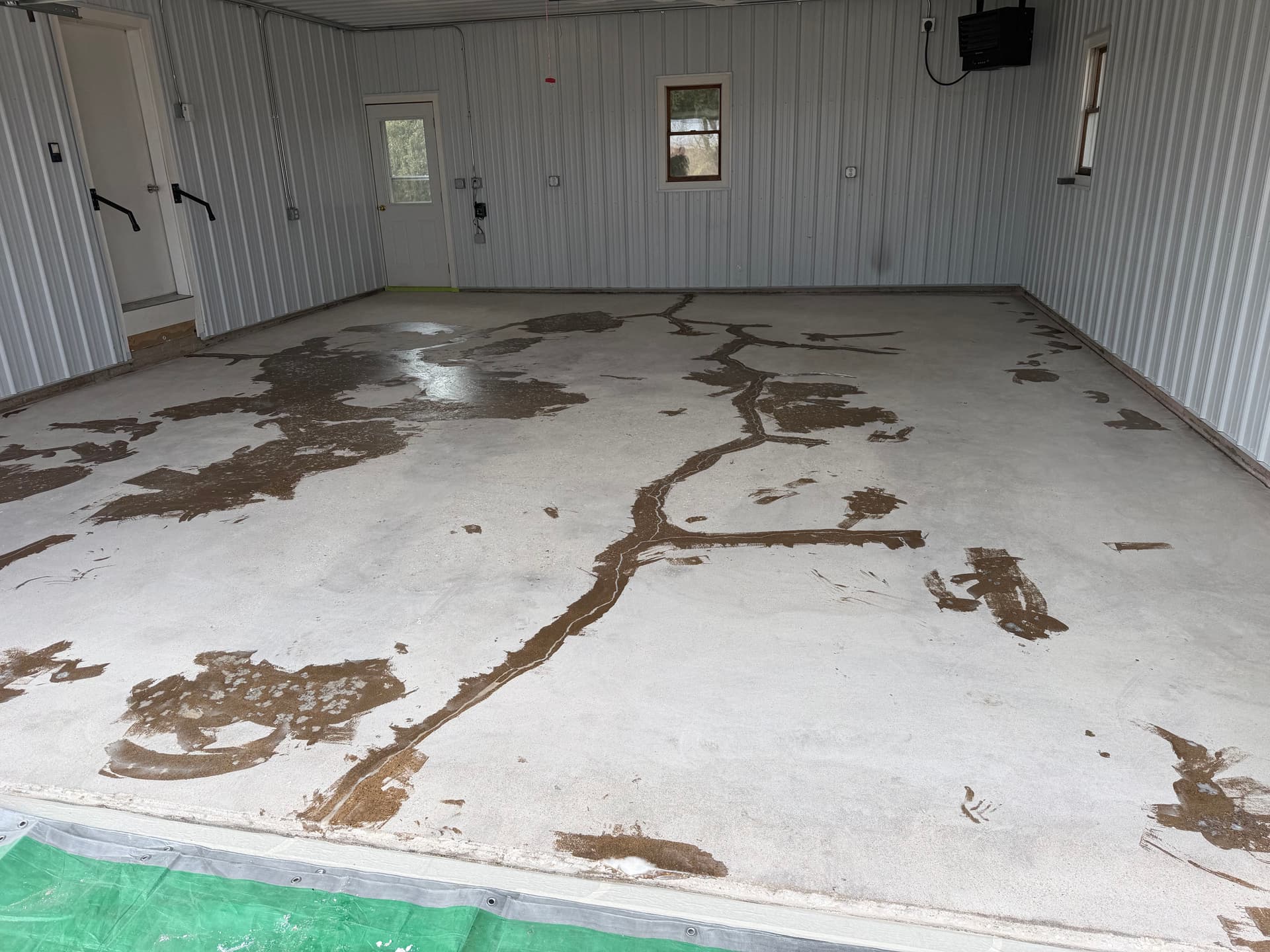 Gallery photos for Garage Floor Makeover in 'Cabin Fever' Color: Image #9