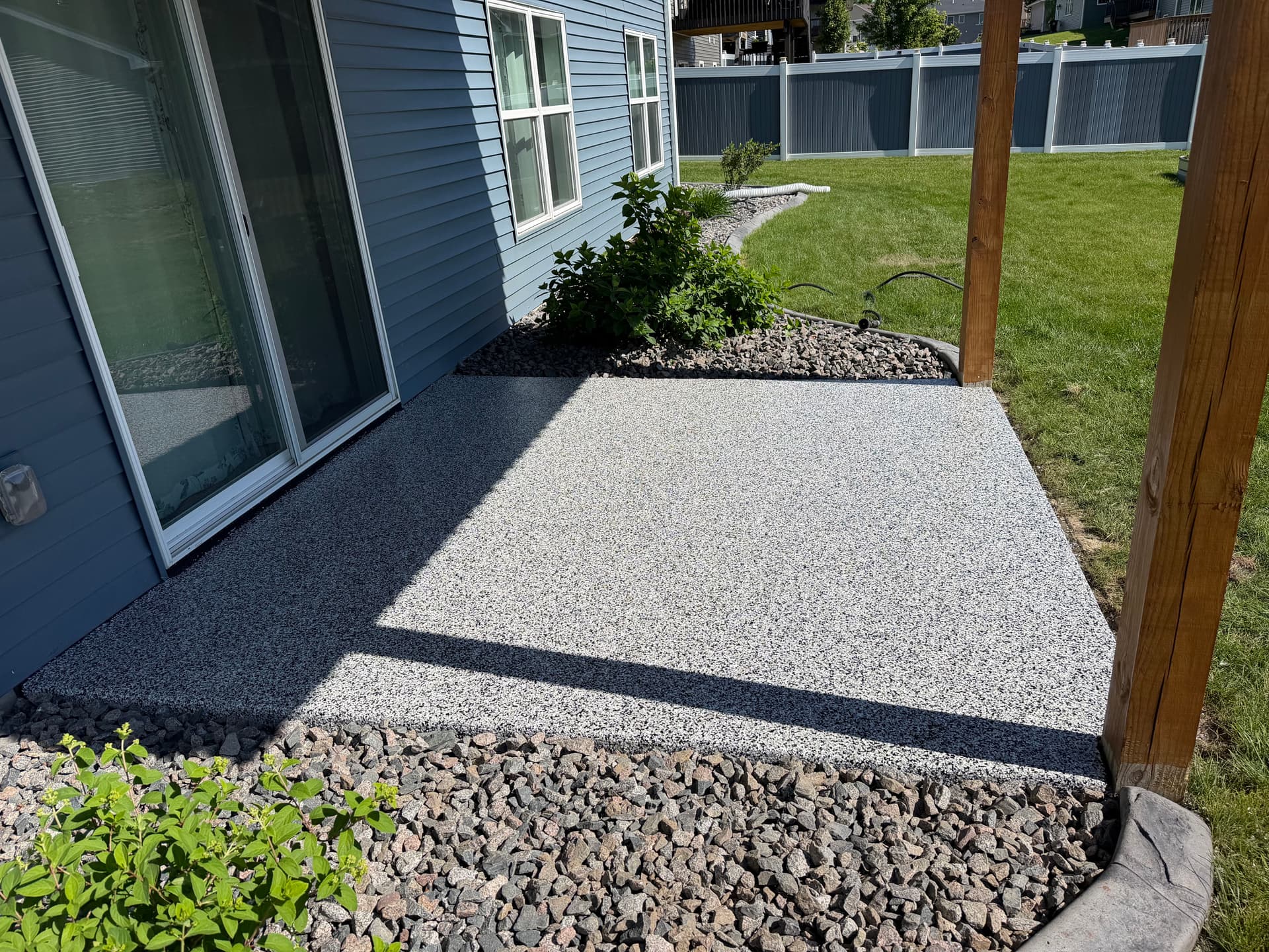 Gallery photos for Porch and Patio Flake Floor System with a Sharp Domino Finish: Image #2