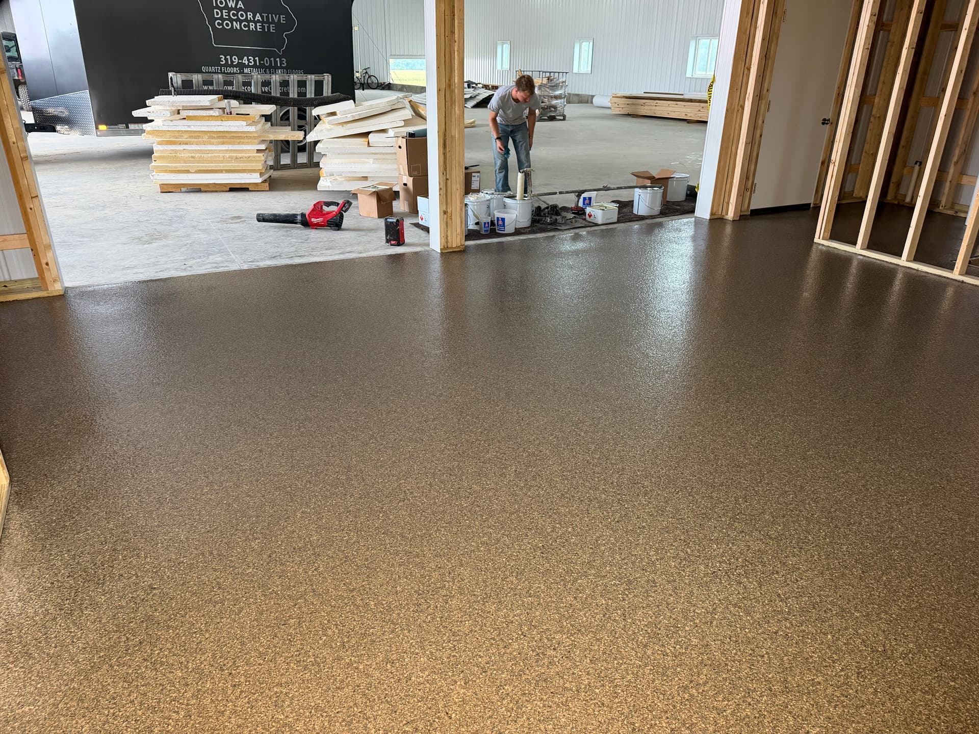 Gallery photos for Obsidian Flake Epoxy Floor System for a Shop Office and Kitchen: Image #2