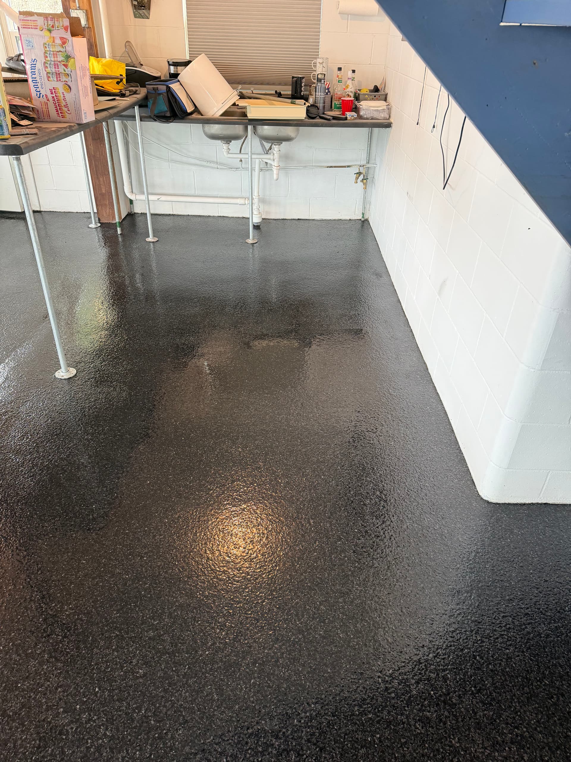 Gallery photos for Carbon Flake Epoxy Floor System Installed at a Lakeside Cabin: Image #2