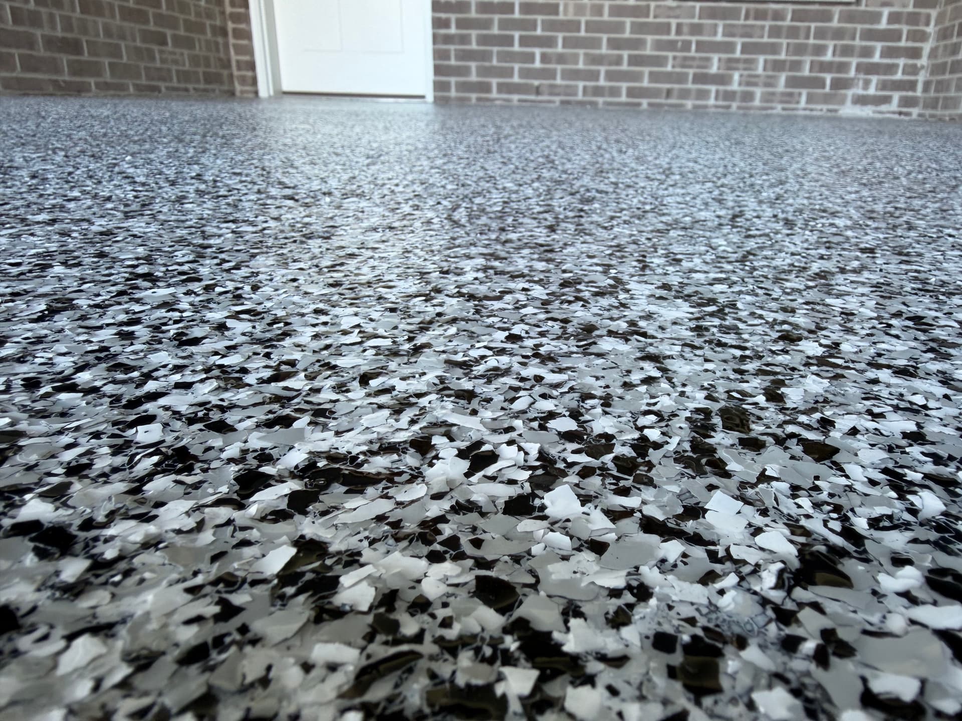 Gallery photos for Porch and Patio Flake Floor System with a Sharp Domino Finish: Image #4