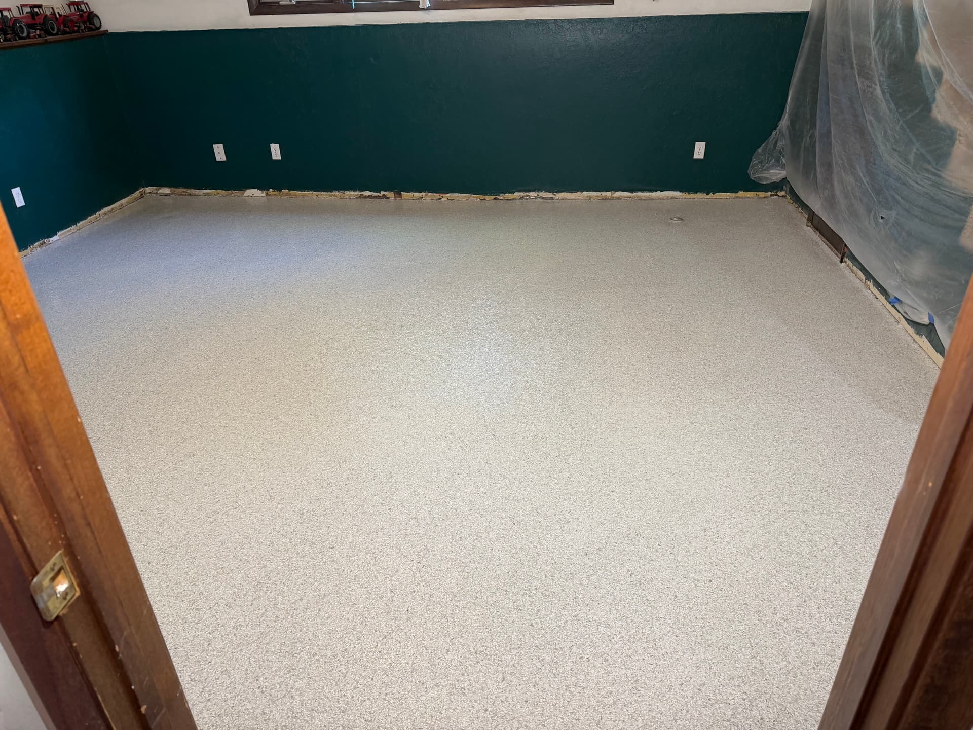 Gallery photos for Soapstone Flake Floor System with Full Moisture Protection: Image #2