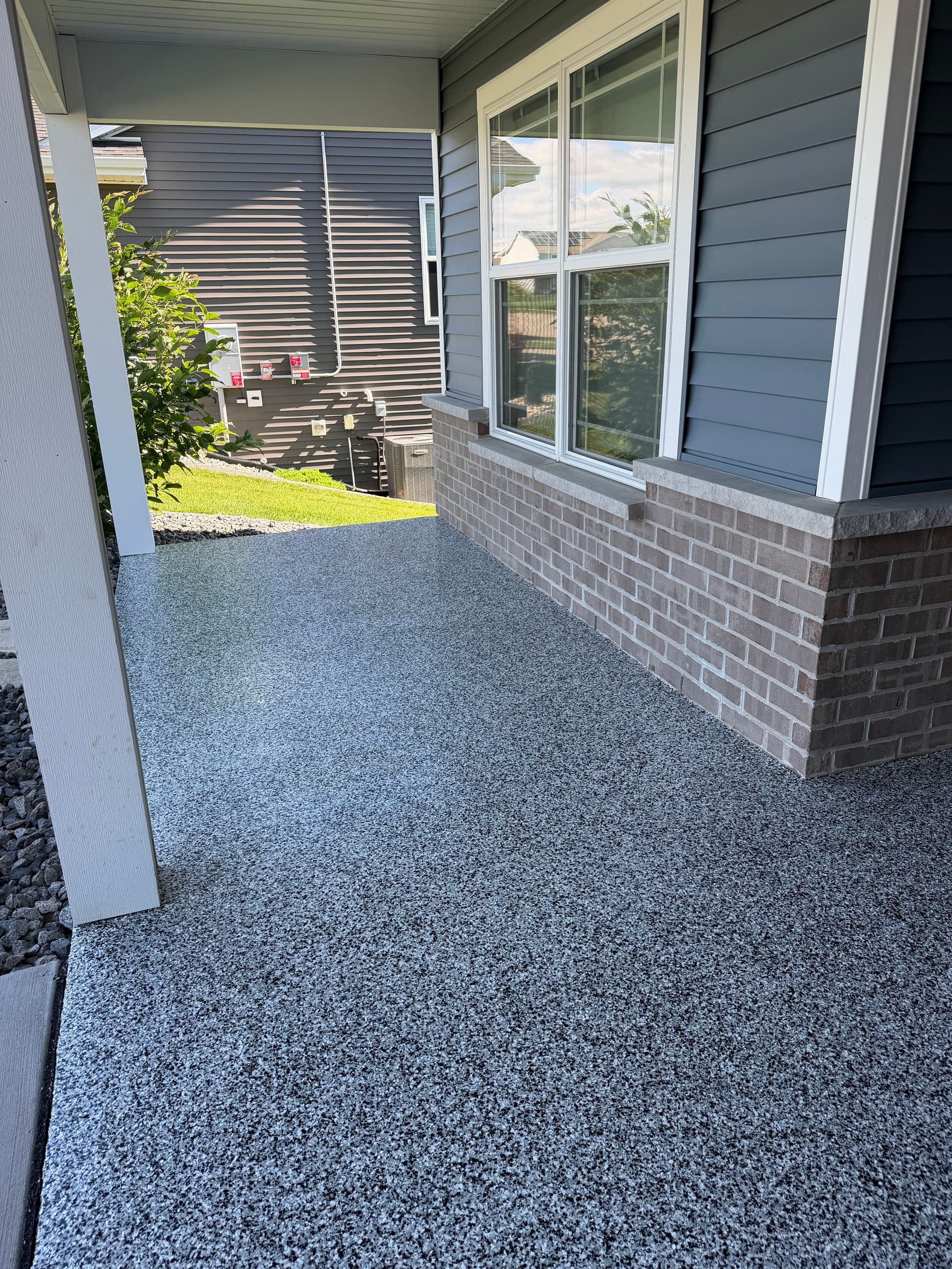 Gallery photos for Porch and Patio Flake Floor System with a Sharp Domino Finish: Image #1