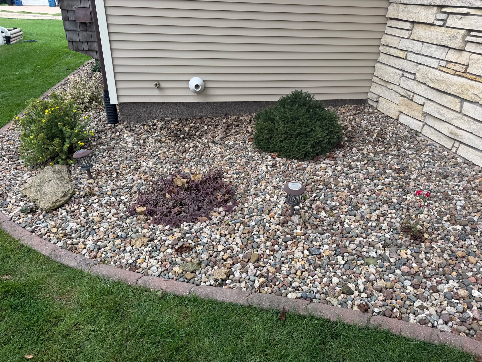 Gallery photos for Garnet Flake Polyaspartic Coating on a Home Foundation Wall: Image #1