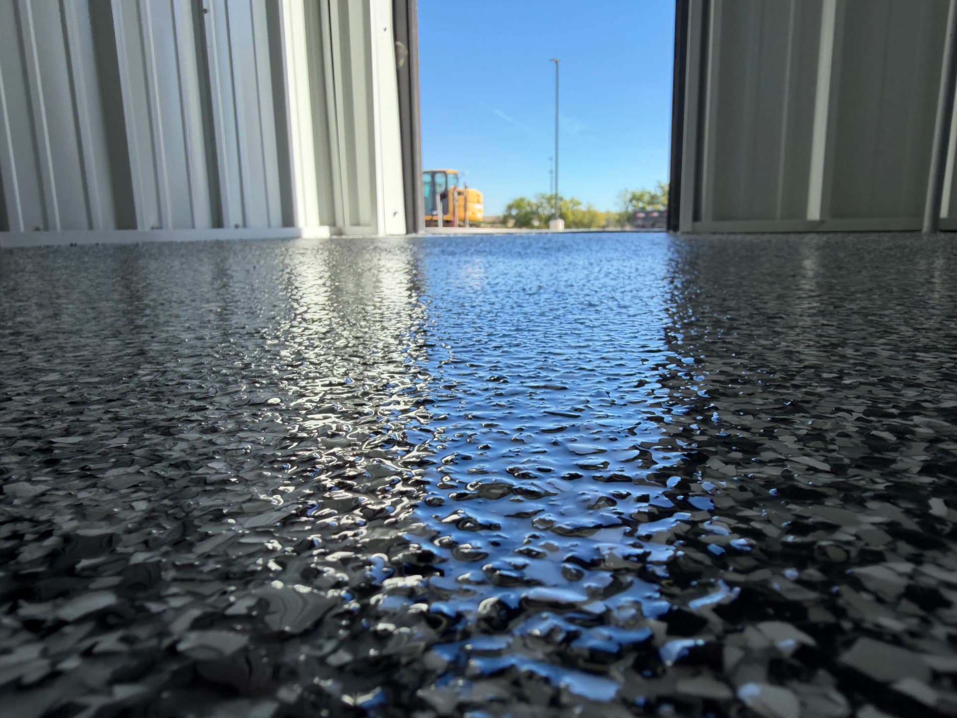 Domino Flake Epoxy System Installed in Car Wash Break Room and Bathroom
