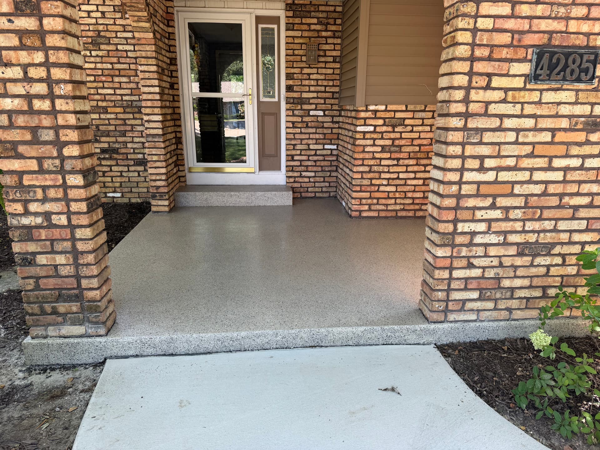 Gallery photos for Garage Floor and Front Porch Coatings That Actually Hold Up: Image #3