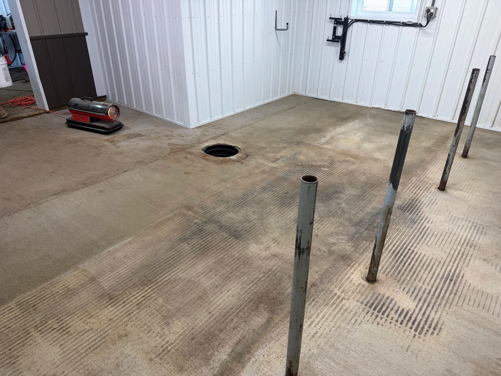 HoofGrip Rubber Flooring Installed in a Cattle Wash Rack