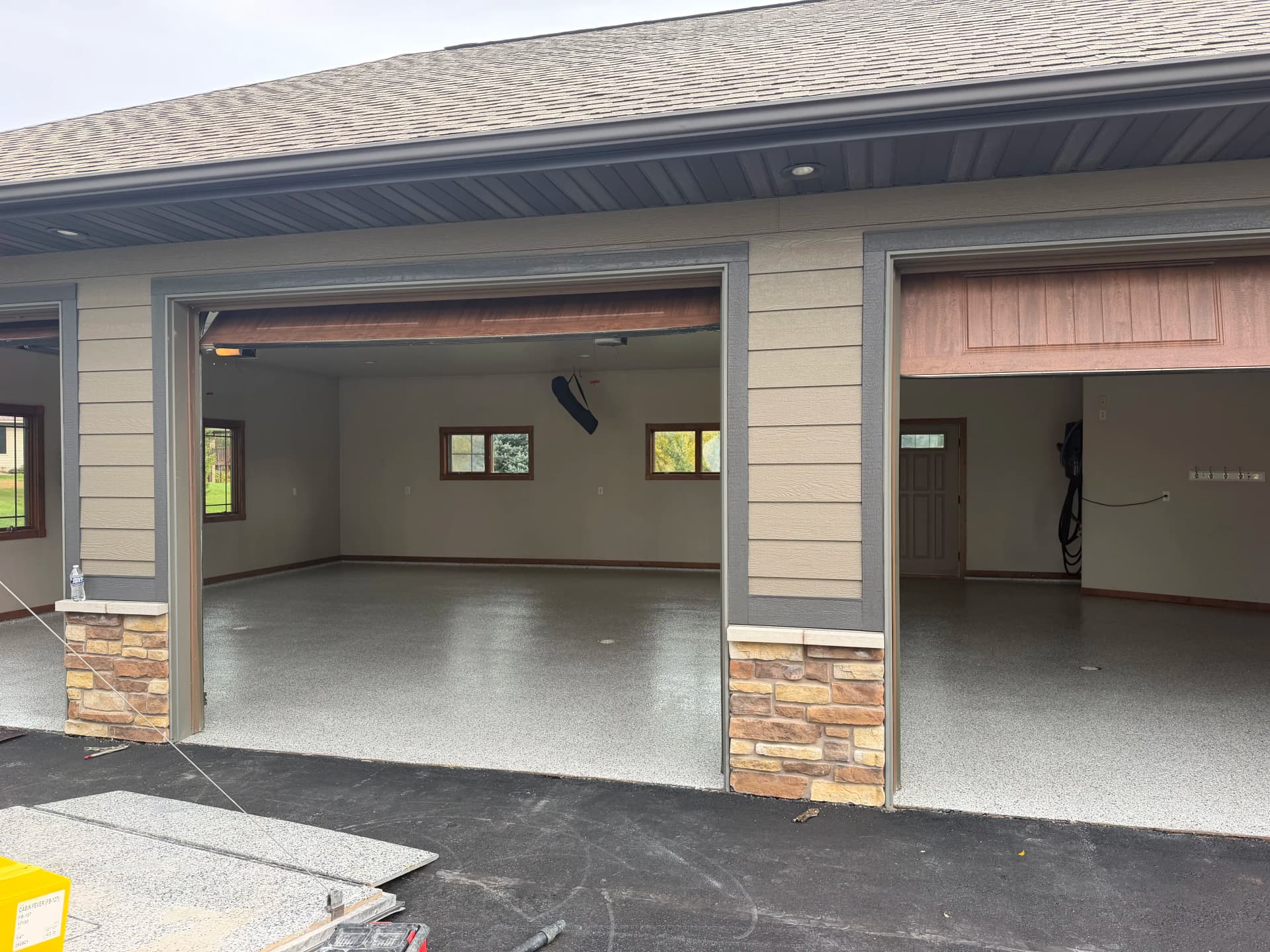 Gallery photos for 3-Stall Garage Gets a Cabin Fever Flake Floor System Upgrade: Image #1