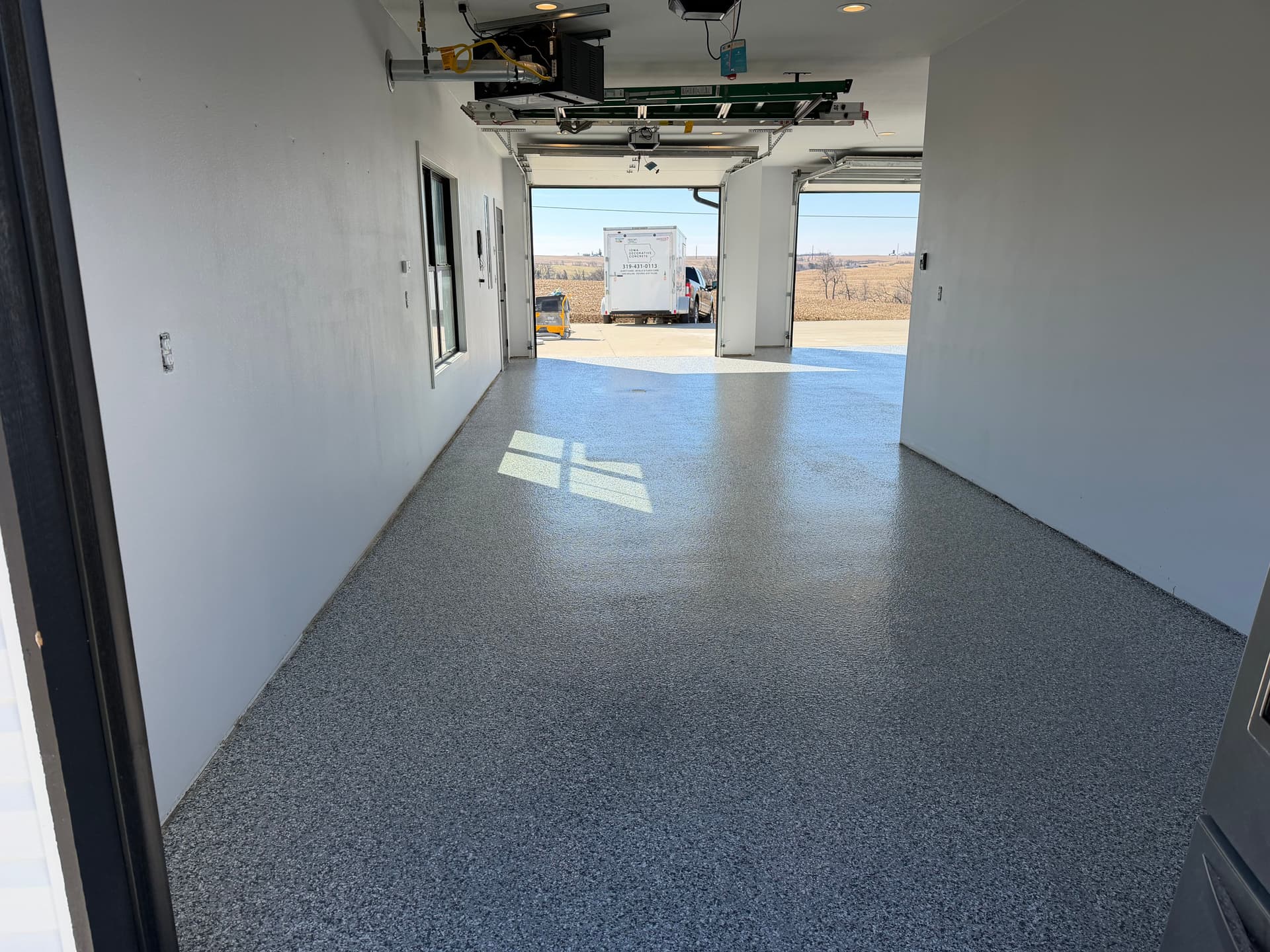 Gallery photos for Stunning Flake Floor System in a Three-Stall Garage Makeover: Image #2
