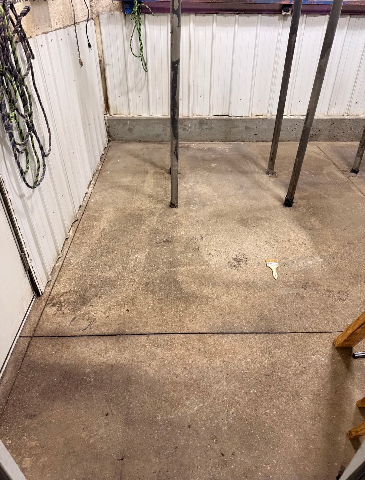 Gallery photos for HoofGrip Rubber Flooring Installed in a Livestock Wash Rack: Image #2