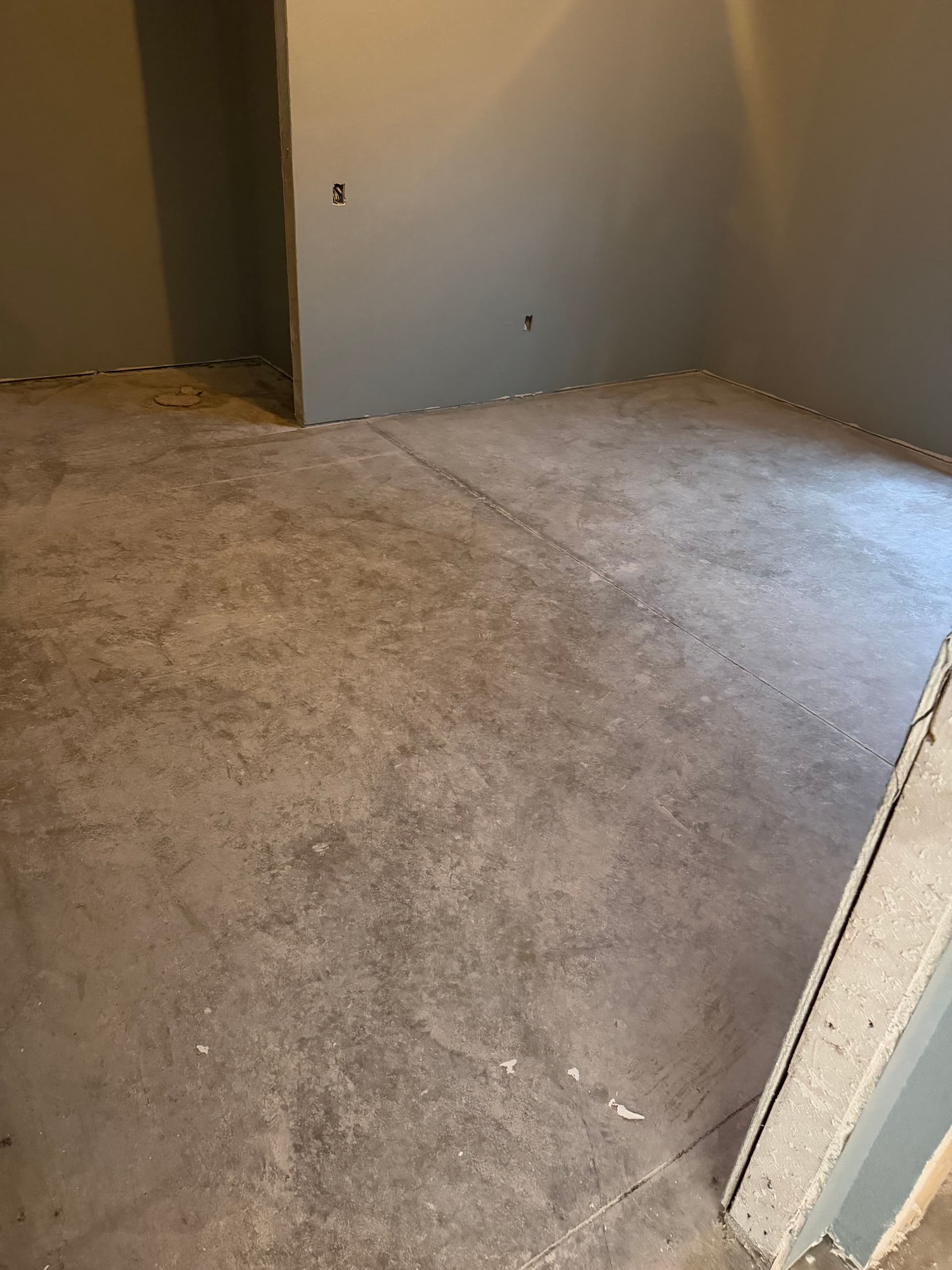 Gallery photos for Stone Wash Flake Floor System with Epoxy and Polyaspartic Top Coat: Image #8