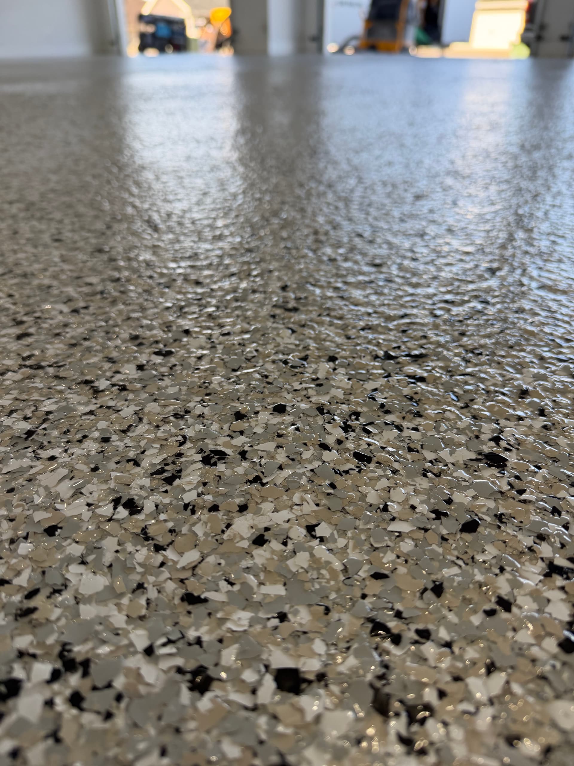 Gallery photos for Stunning 3-Stall Garage Makeover with Flake Floor System: Image #2