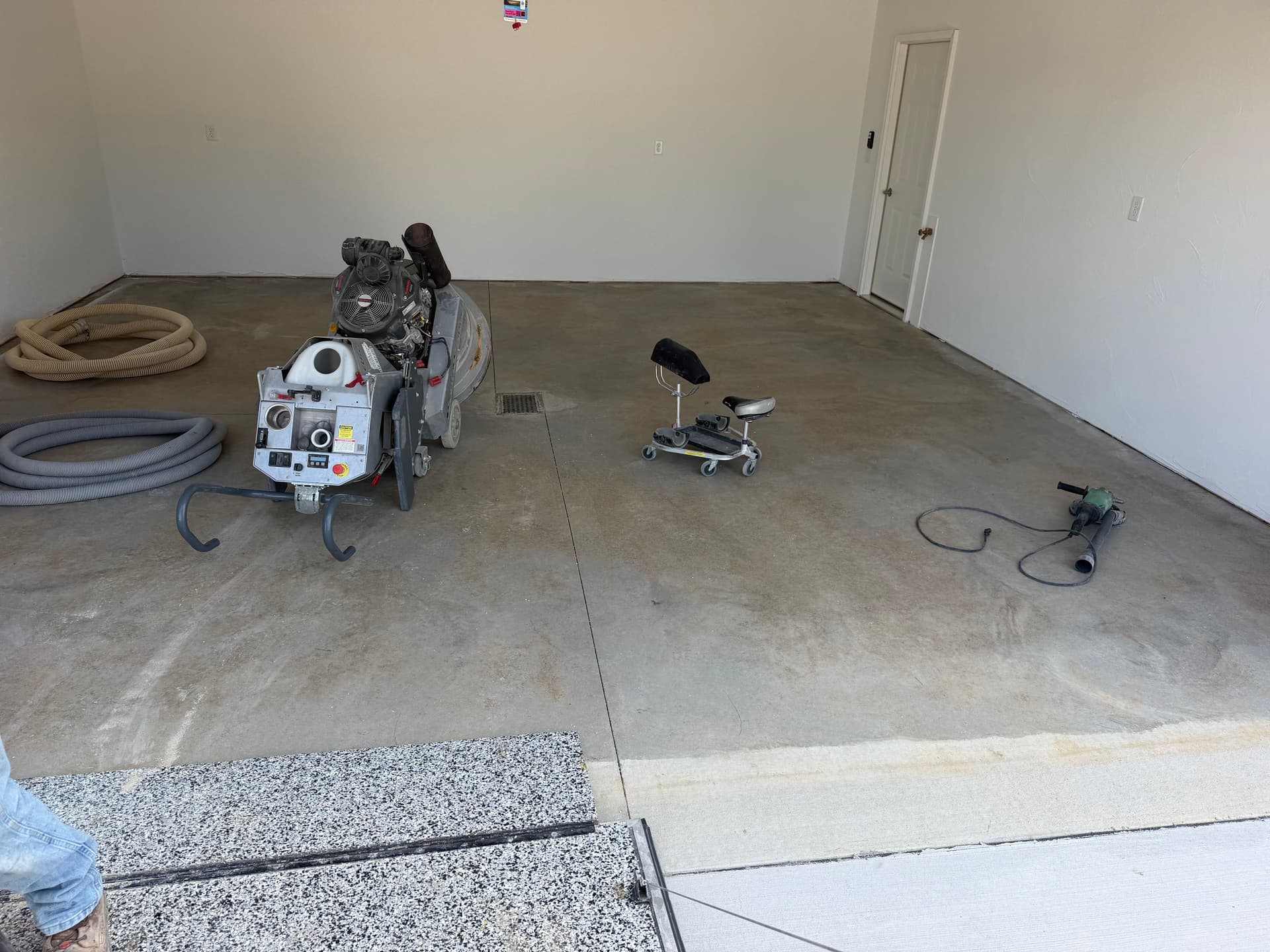 Gallery photos for 2-Stall Garage Gets a Full Flake Floor System Upgrade: Image #3